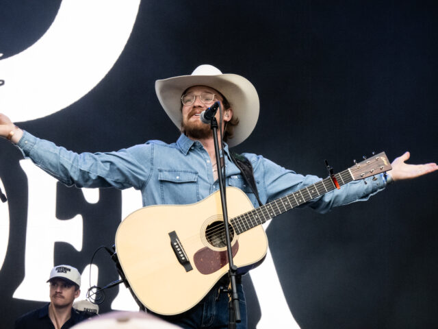 Interview: Tyce Delk @ Two Step Inn